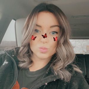 Meet your Posher, Alyssa